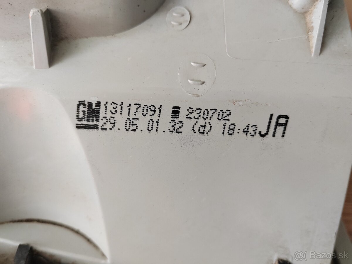 Opel Astra 2 zadné svetlá - 8