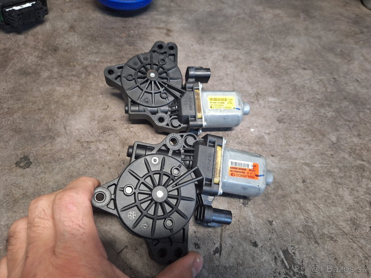 Predám na hyundai i30 veci do dverí 2012 - 8