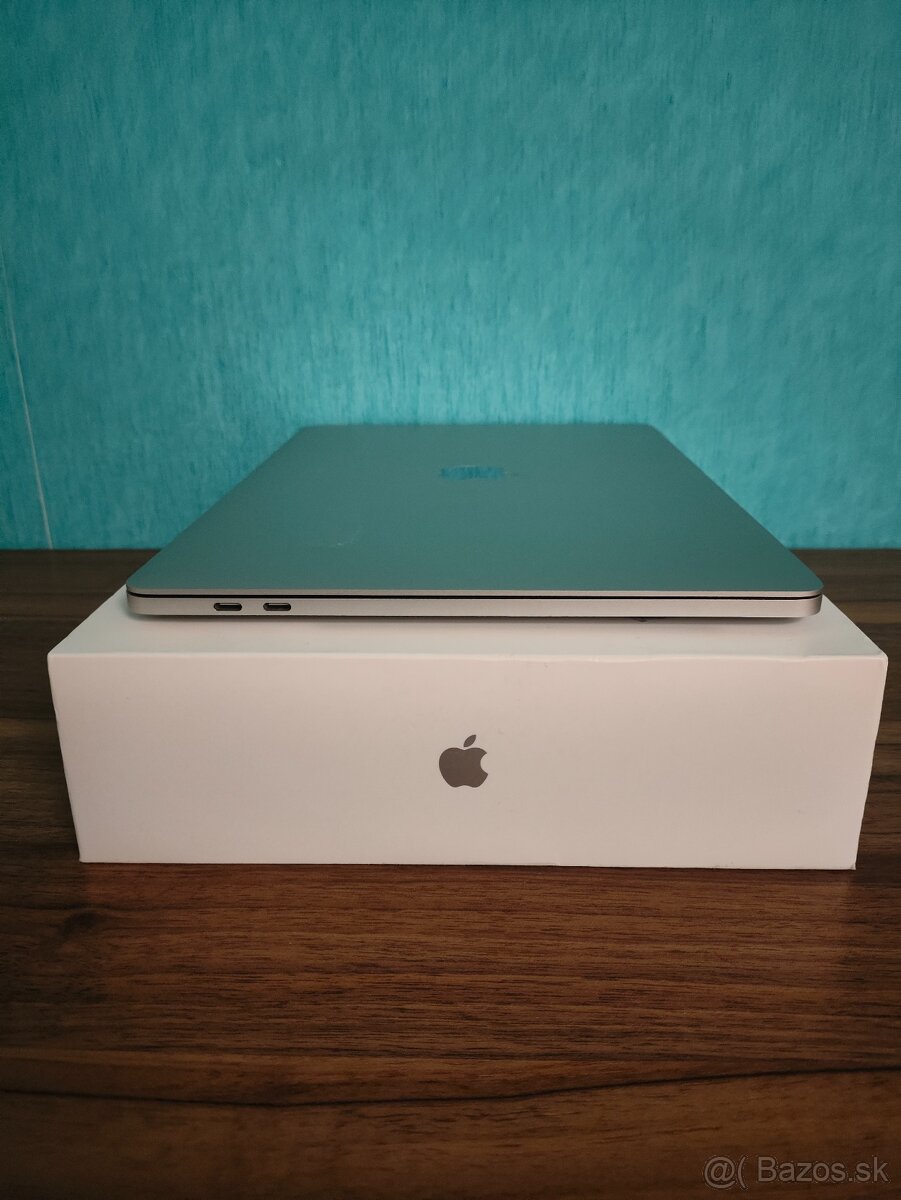 MacBook Pro 2019 | i5 • 8GB • 256GB SSD - 8