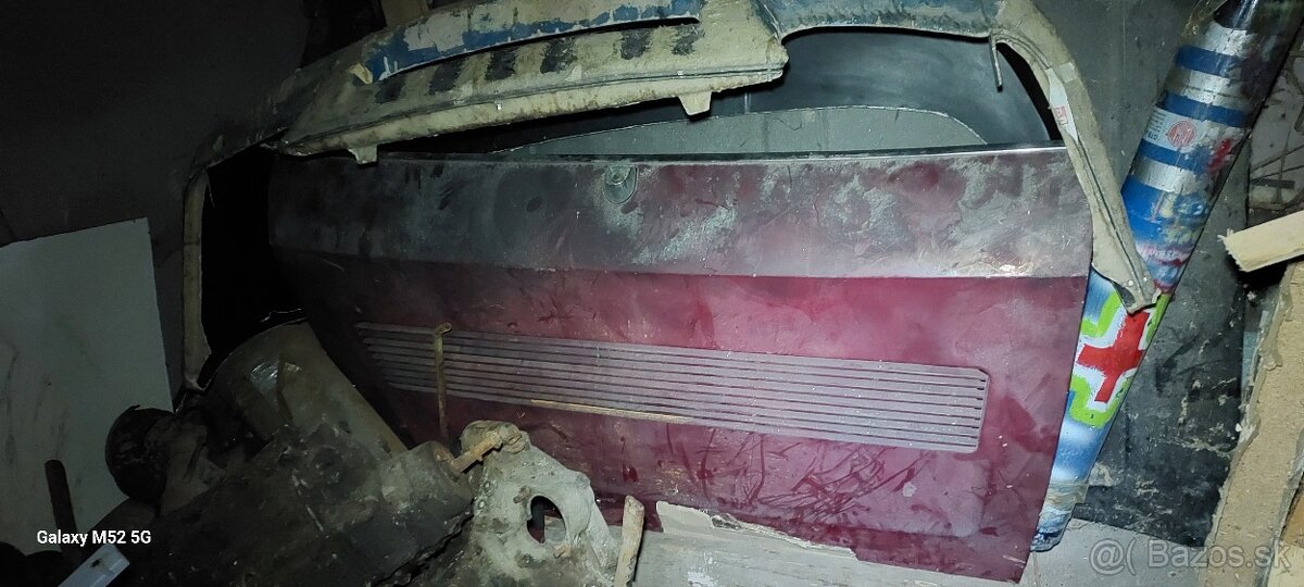 Tatra 613-1 dvere kompletne kapoty klucky prevodovky - 8