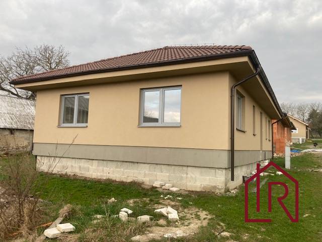 4i Rodinný dom Bretejovce - prenájom - 8