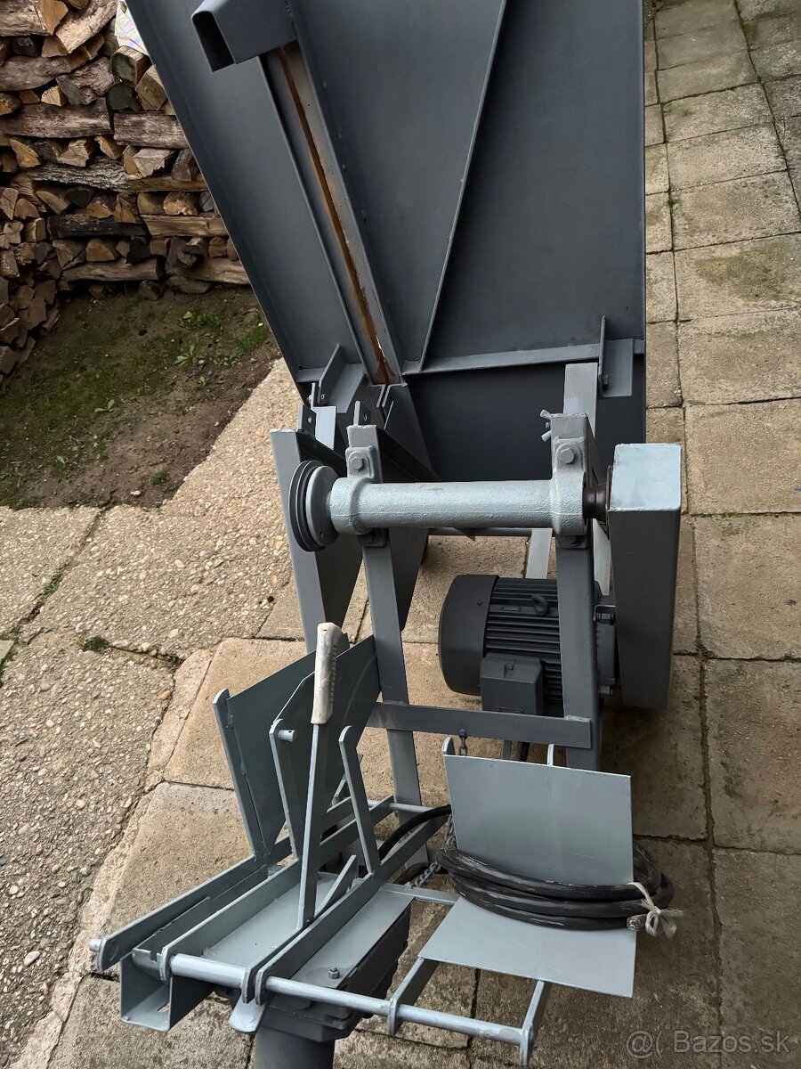 Predám továrensky cirkulár - 8