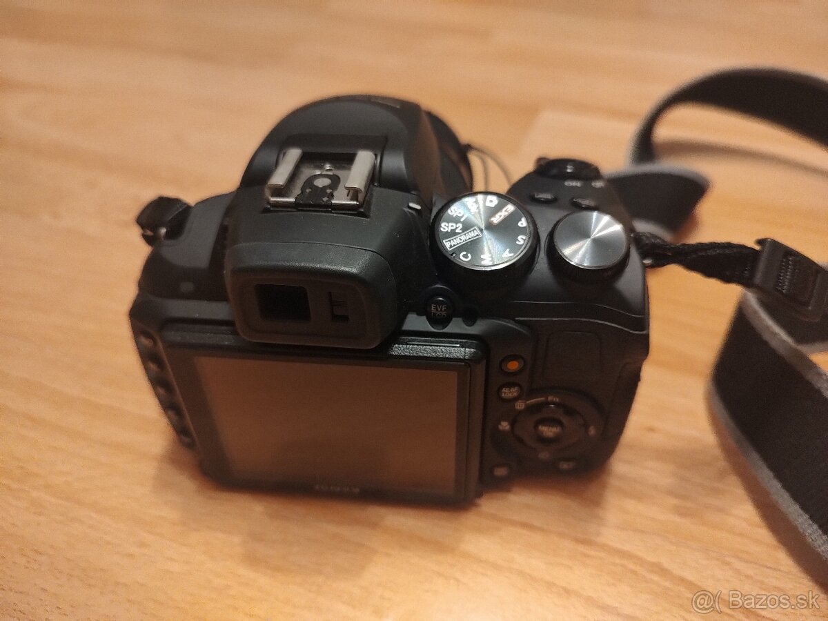 Fujifilm Finepix HS25EXR + Brasna - 8