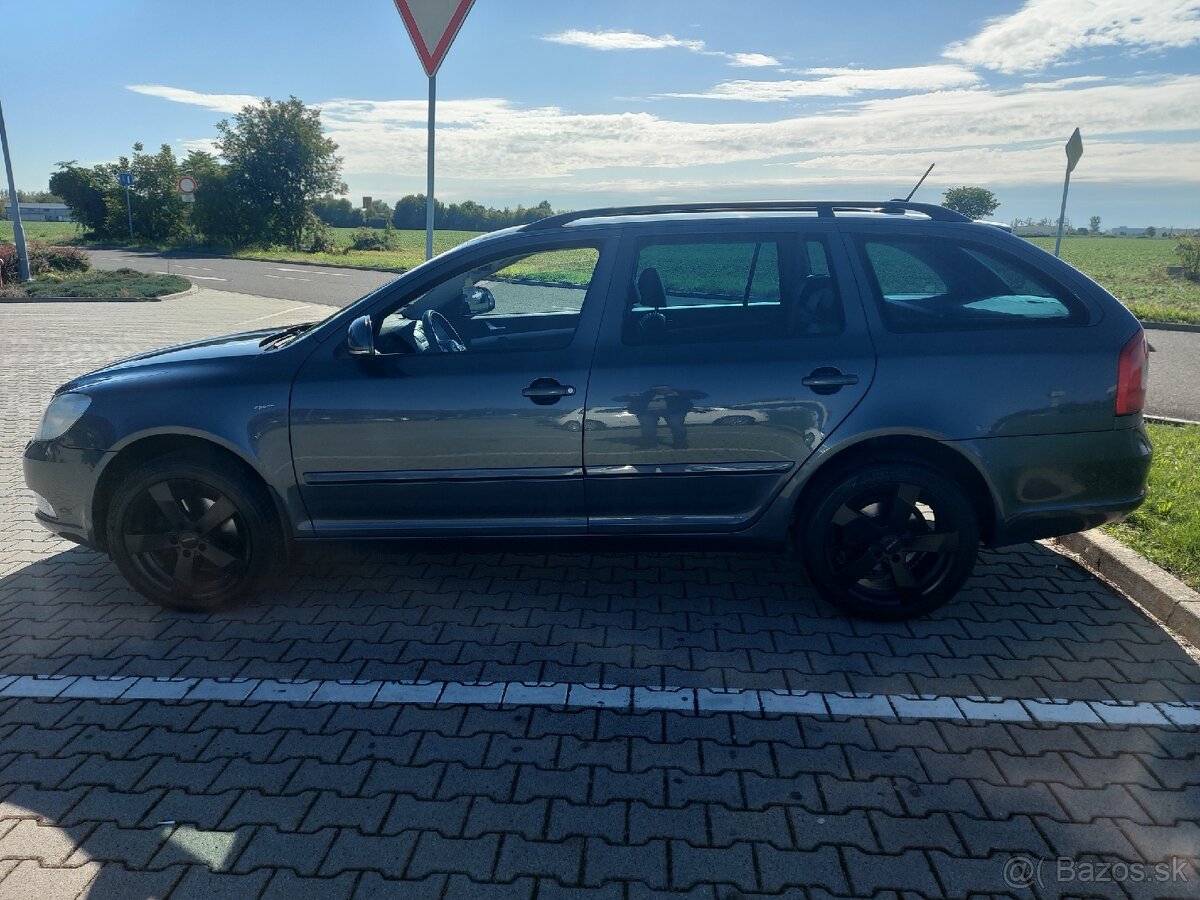 Škoda Octavia combi 2.0 tdi dsg - 8