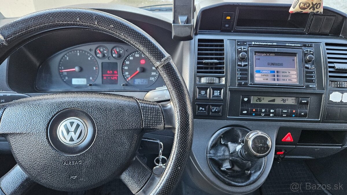 Caravelle T5, 9 miestna - 8