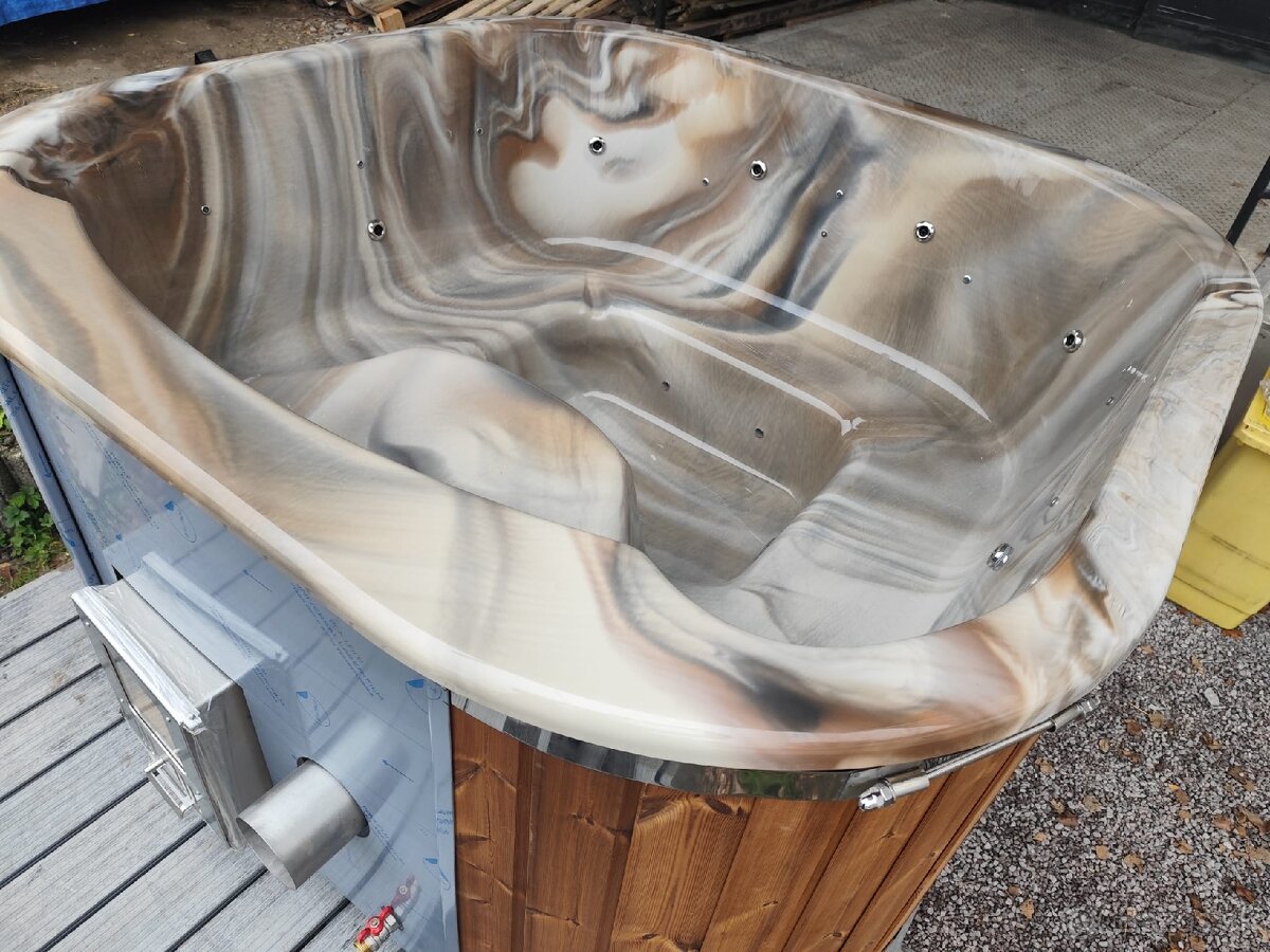 Štvorcová akrylátová kúpacia kaďa s termodrevom - 8