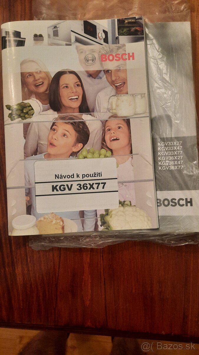 Predám chladničku s mrazničkou zn: BOSCH KGV 36X77 - 8