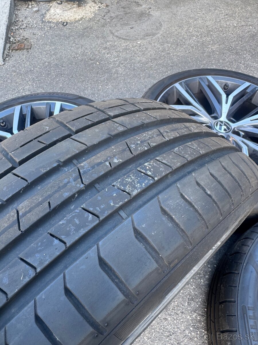 5x112 R19 245/40/19 Pirelli Passat Alltrack - 8