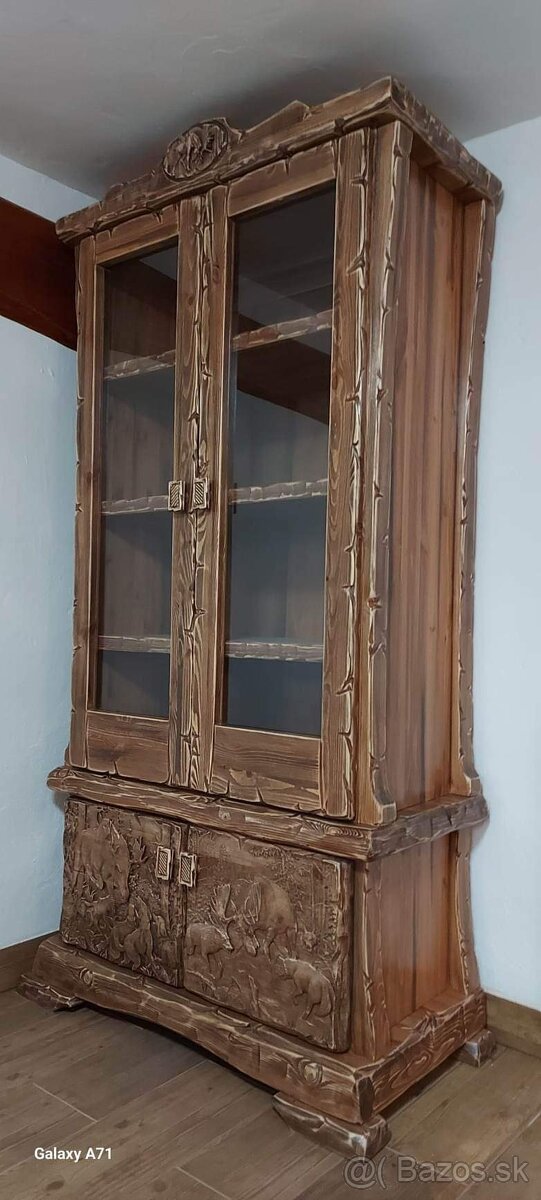 Drevená skriňa Pólovnicke motívy V-220cm,Š-120cm,hl.55 - 8