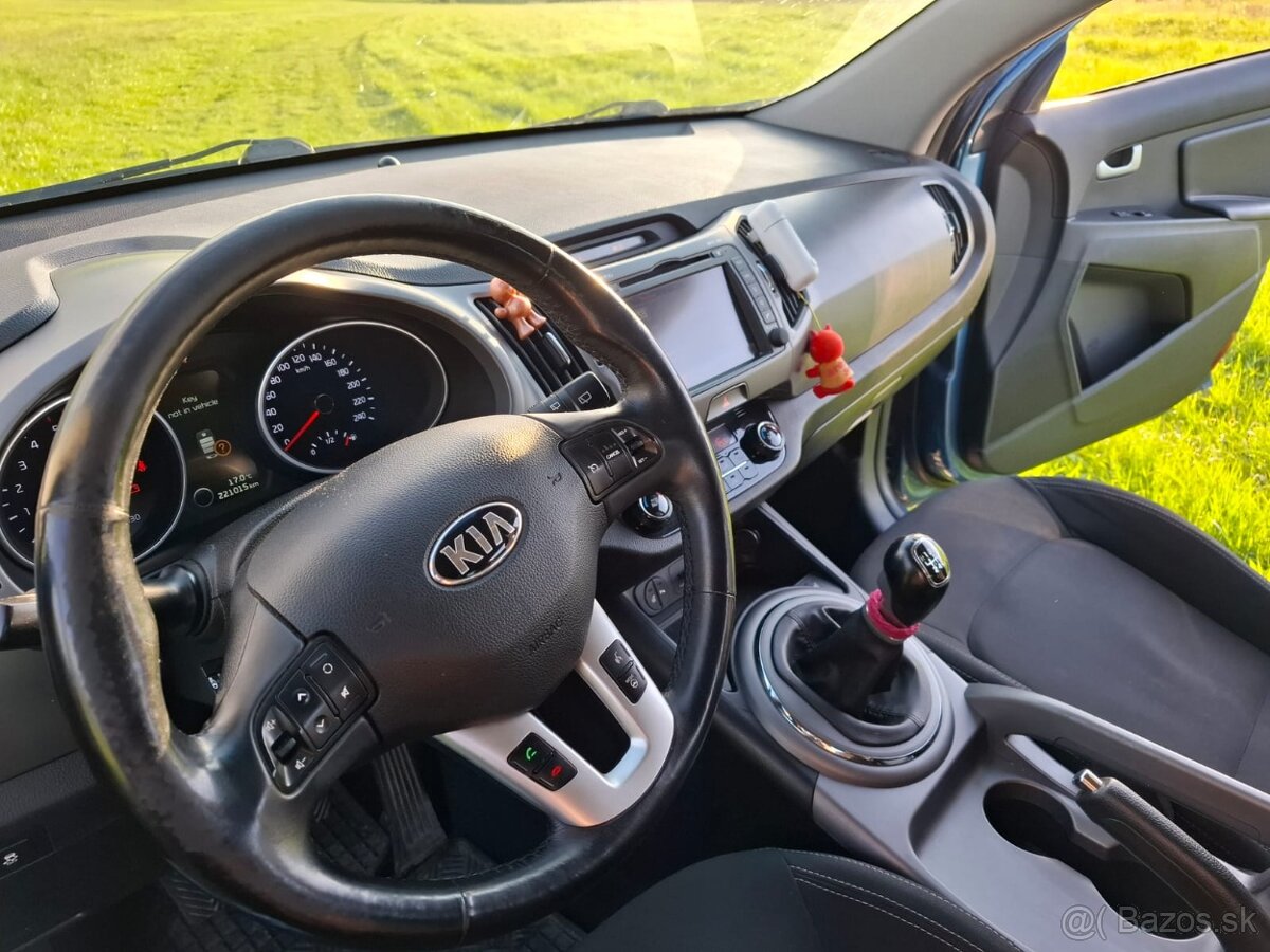 KIA SPORTAGE 2.0 CRDI 4WD - 8
