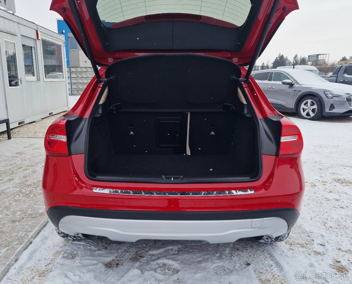 MERCEDES-BENZ GLA 180 A/T - 8