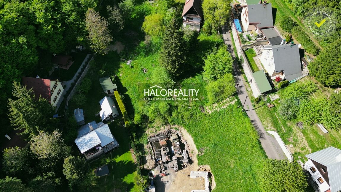 HALO reality - Predaj, rekreačný pozemok Štiavnické Bane - E - 8