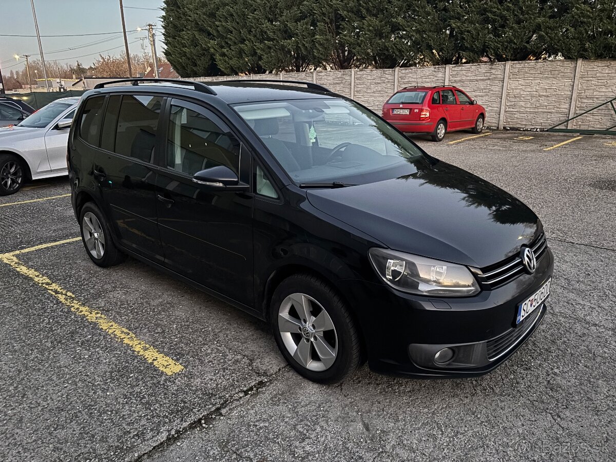 VW Touran 2.0 TDi, 103 kW, - 8