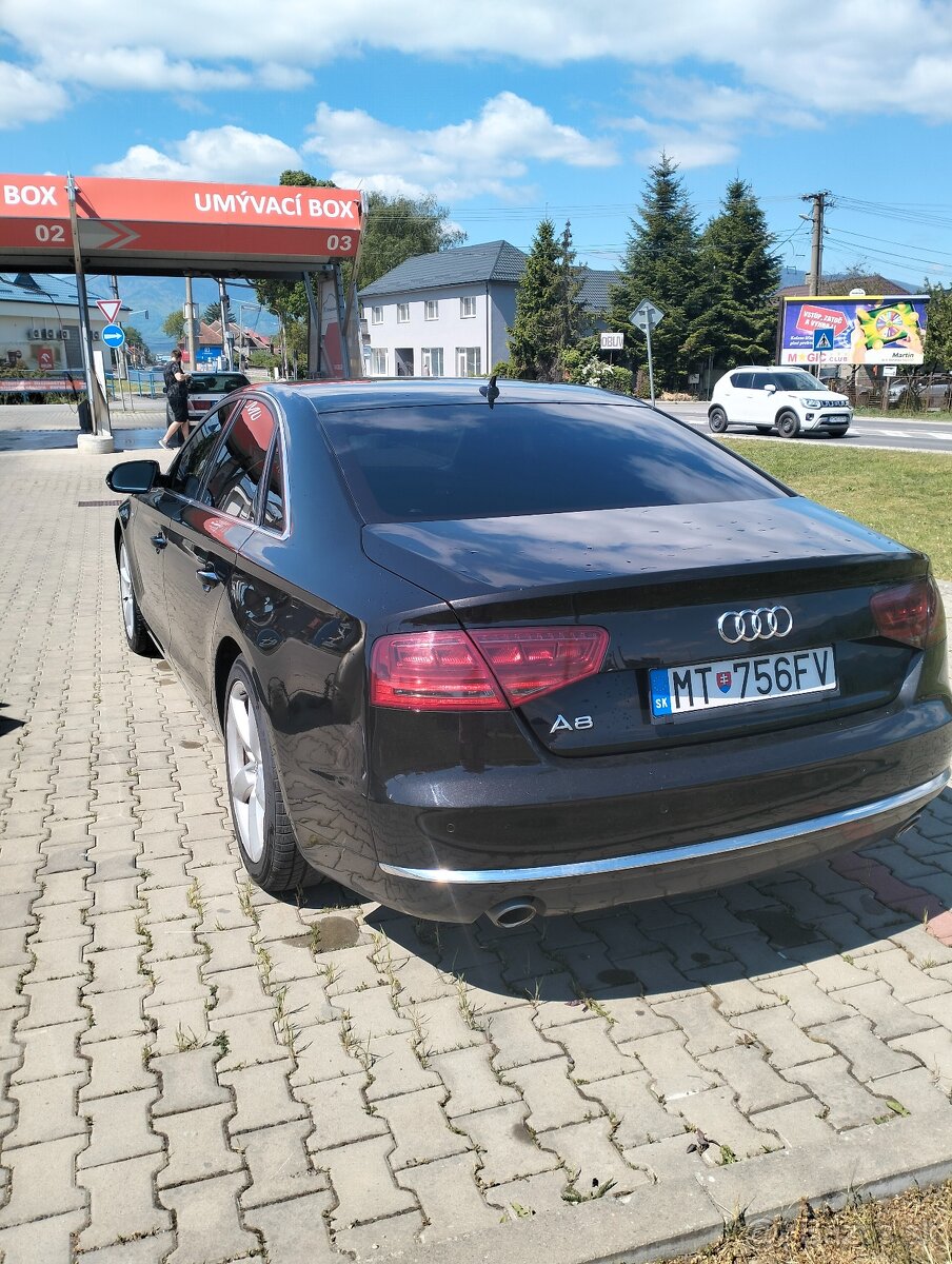 Audi A8 4,2 TDI - 8