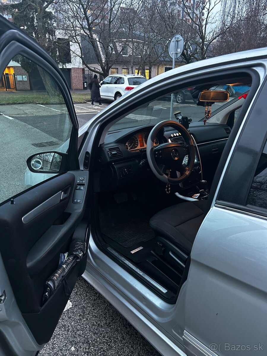 Mercedes Benz 180,automat,disel - 8