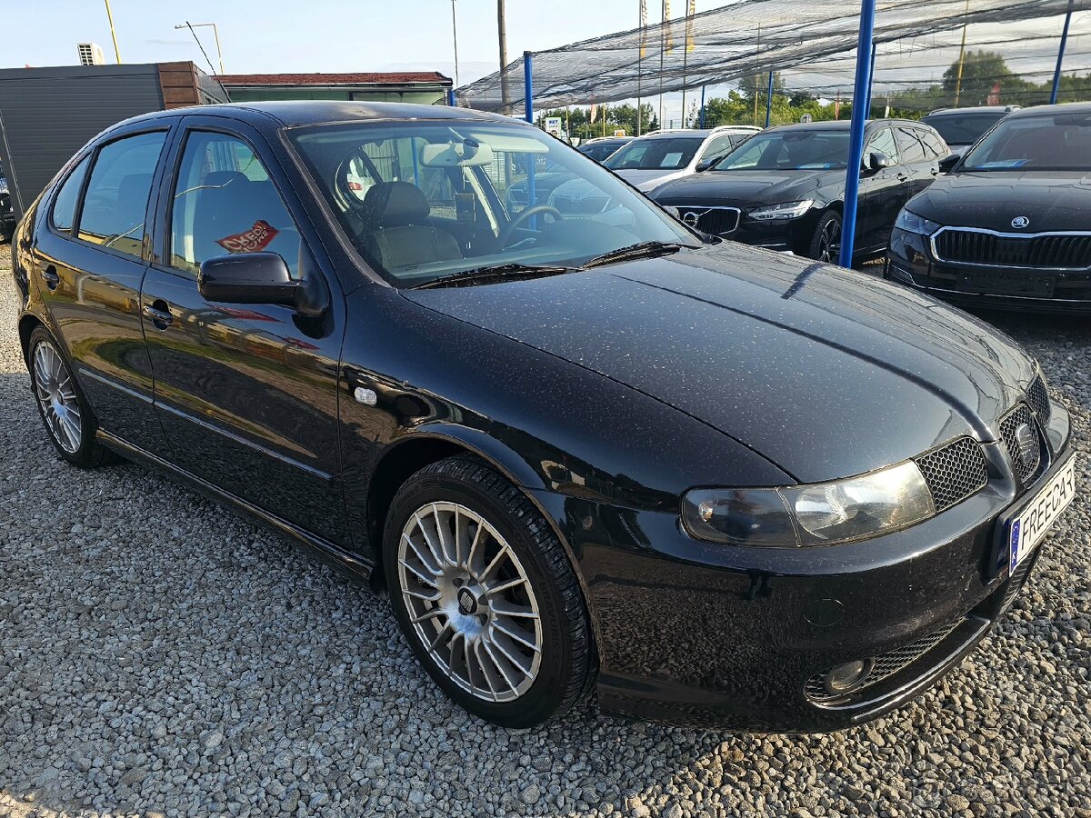 Seat Leon 1.8 Turbo Top Sport Rezervované - 8