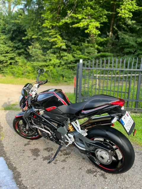 MV Agusta Brutale 1090R - 8