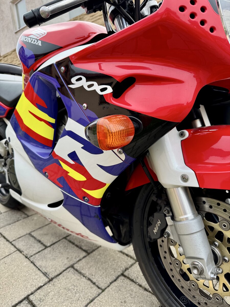HONDA CBR 900 SC 33 - 8