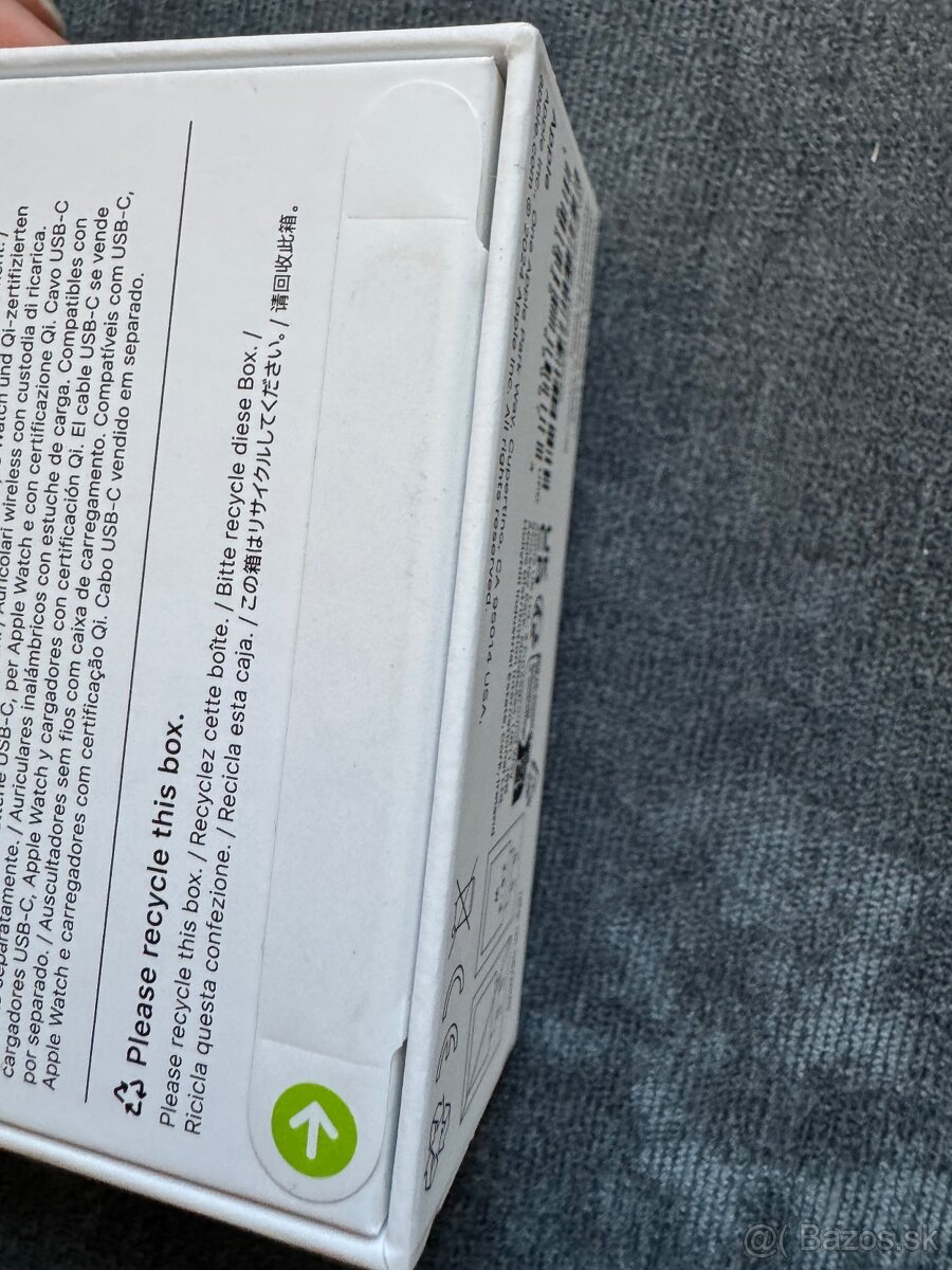 Sluchatka AirPods 4 - 8