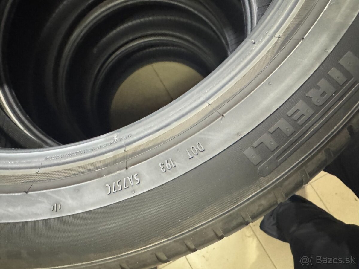 R19 255/45 Pirelli Scorpion 100V 4x4MM DOT4319 - 8