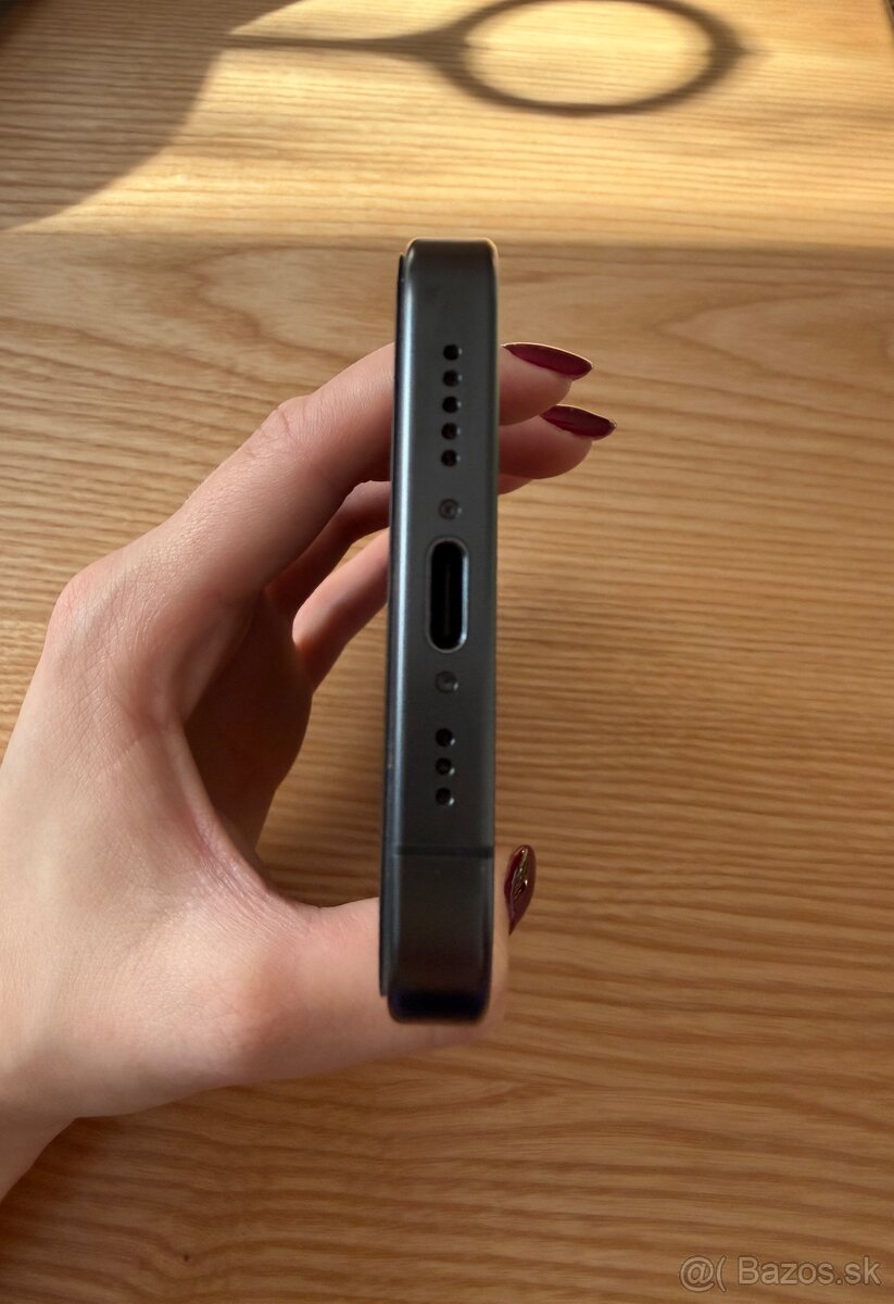 iPhone 15 Pro 256GB - 8