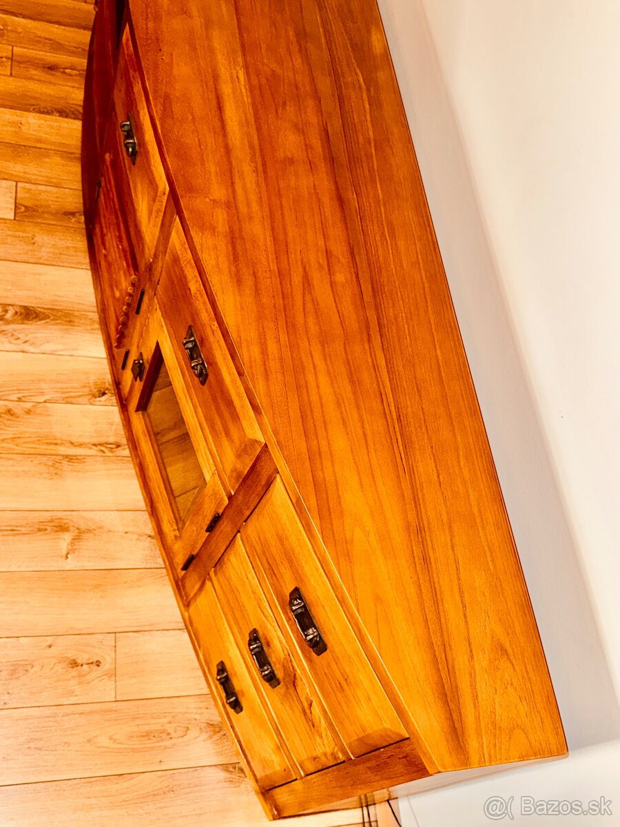 predám veľkú komodu z teakovoho dreva - 8