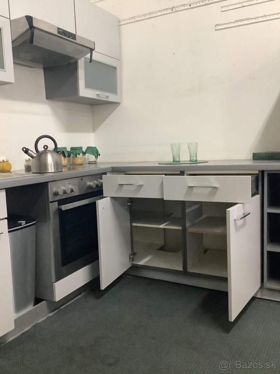 Moderná šedá kuchyňa LUNARA - 8