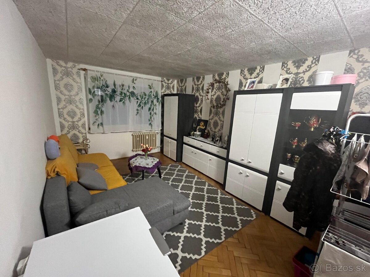 4-izbový byt – sídlisko Tarča, SNV - 8