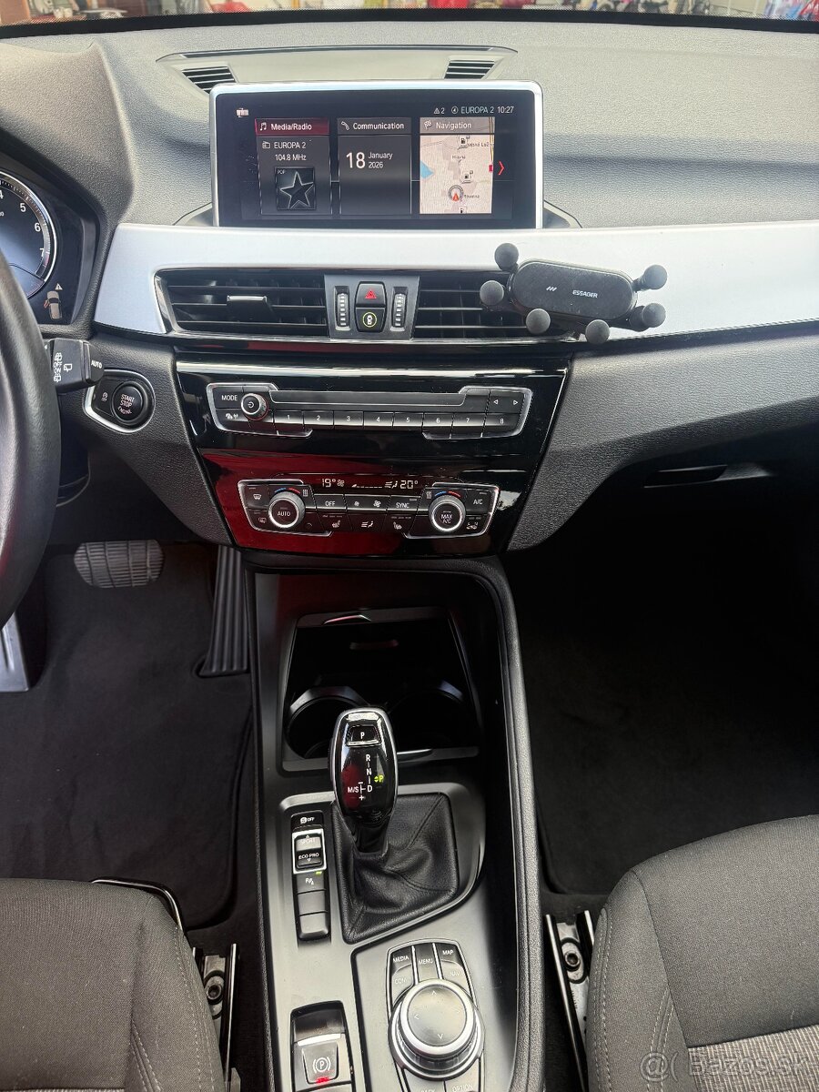 BMW X1 sDrive 18i AT Year 2022 - 8