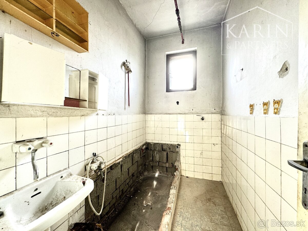 Priestranný 4-izbový rodinný dom, Petrova Ves - 8