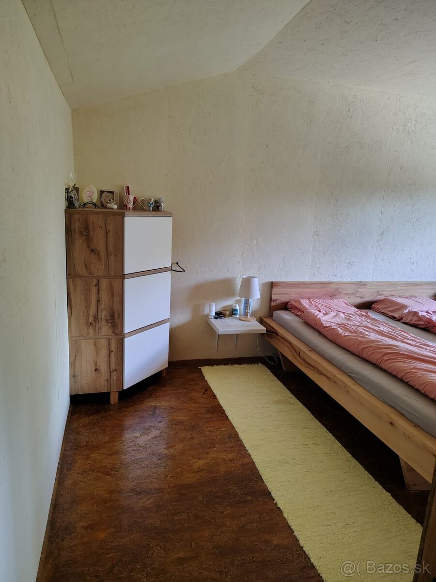 Na predaj pekný zrekonštuovaný dom/chata na priehrade - 8