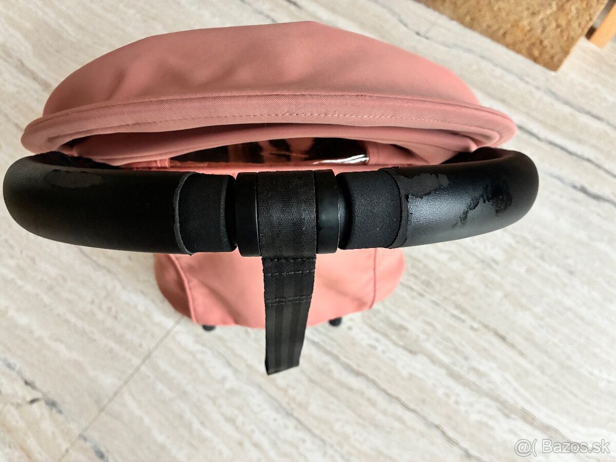 Kočarik BabyZen cestovný v dobrom stave - 8