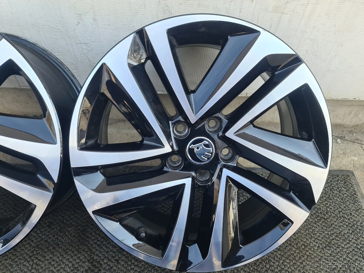 5X112 R18 ALU BIcolor 7,0J ET43 - 8