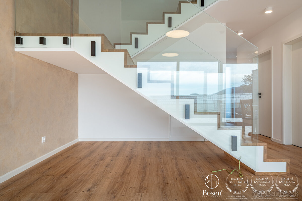 Bosen Realicity / Prenájom 5 izbový Rodinný dom Wolfsthal/ R - 8