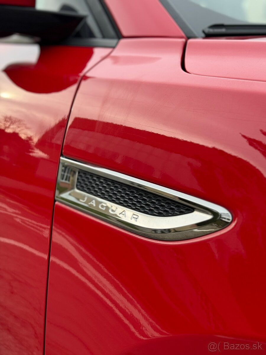 Jaguar E-Pace 2.0 I4 HSE AWD A/ - 8