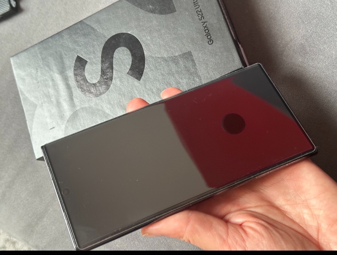 Samsung Galaxy S22 Ultra, 128 GB. - 8