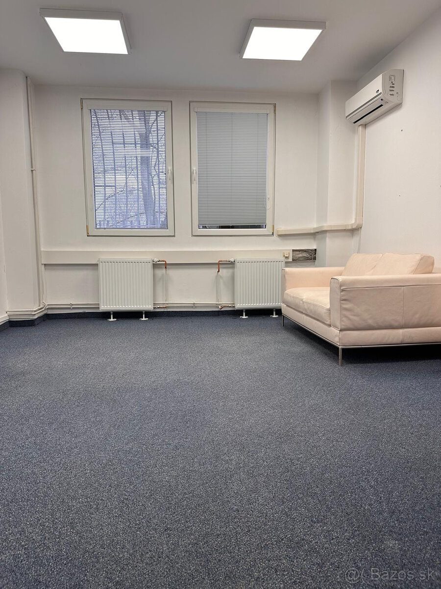 Polyfunkčná budova Petržalka - 8