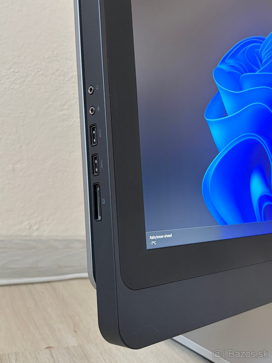 Predám Dell OptiPlex 9020 All in One | i3, 8gb, 256gb SSD - 8