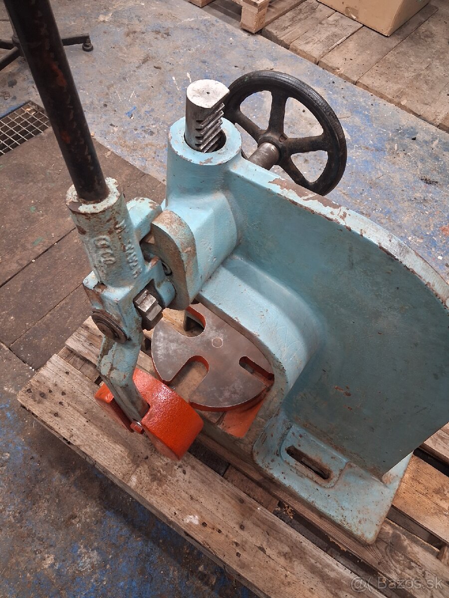 Lis LRH2 ,Hrebeňový lis, dielňa, pneuservis,pneuservis - 8