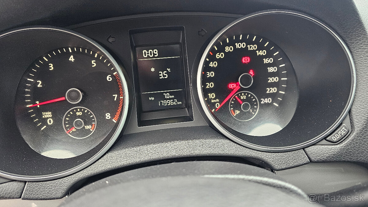 Volkswagen Golf 1.2 TSI 85k Comfortline - 8