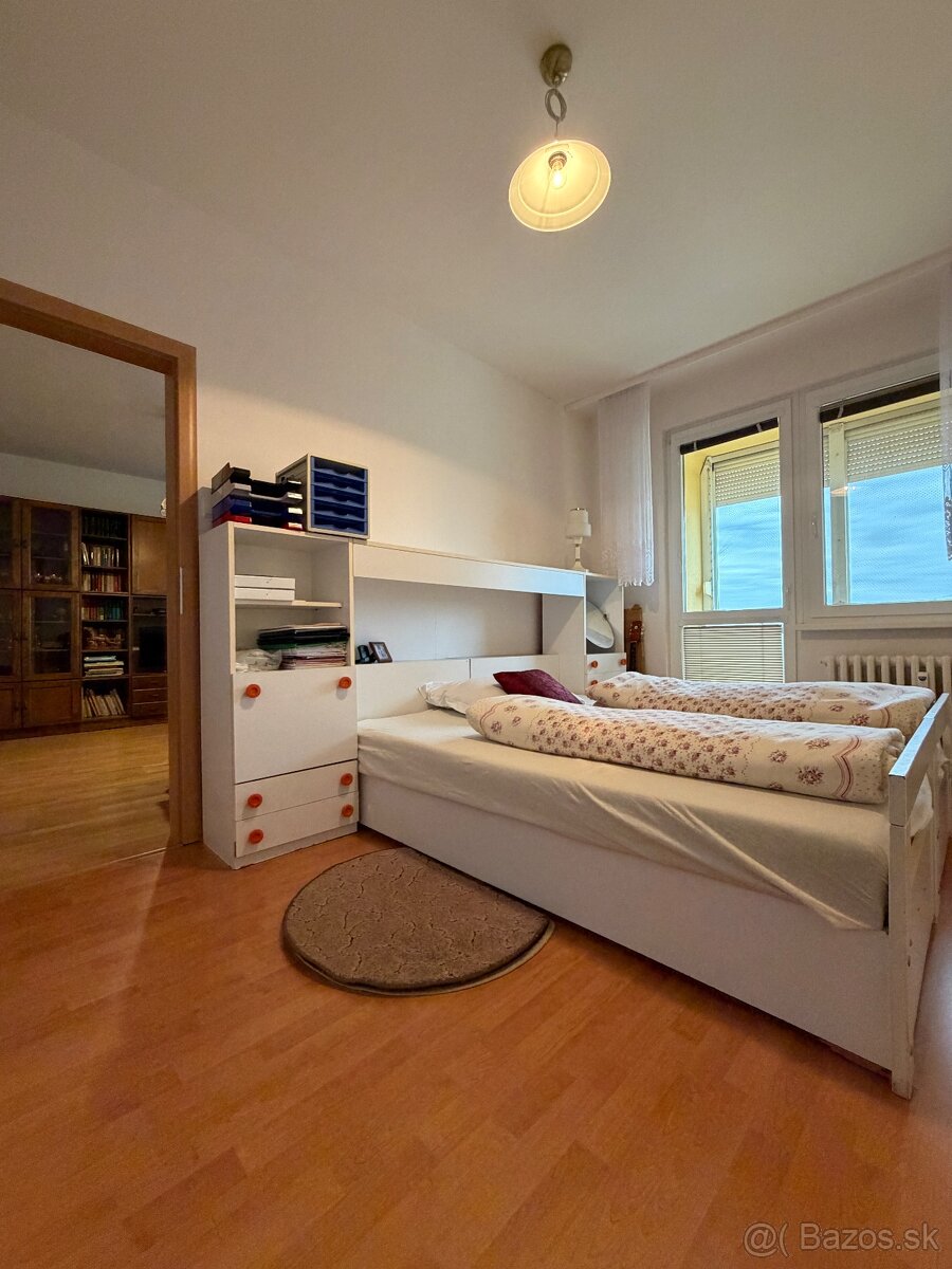 2xwc, 2x loggia, priestranný 4 izbový byt Ťahanovce - 8