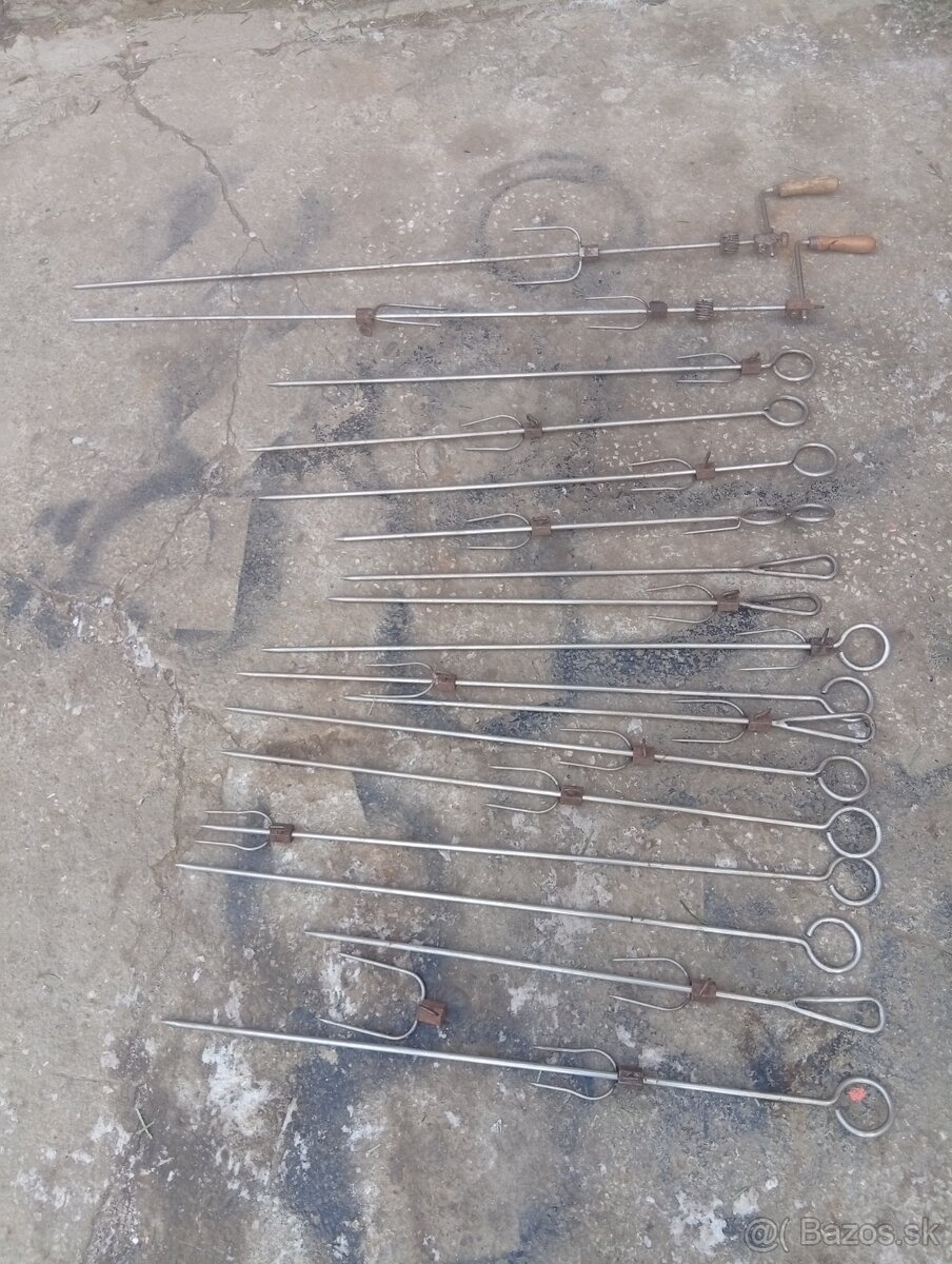 Predám tieto grilovacie vidličky 17ks - 8