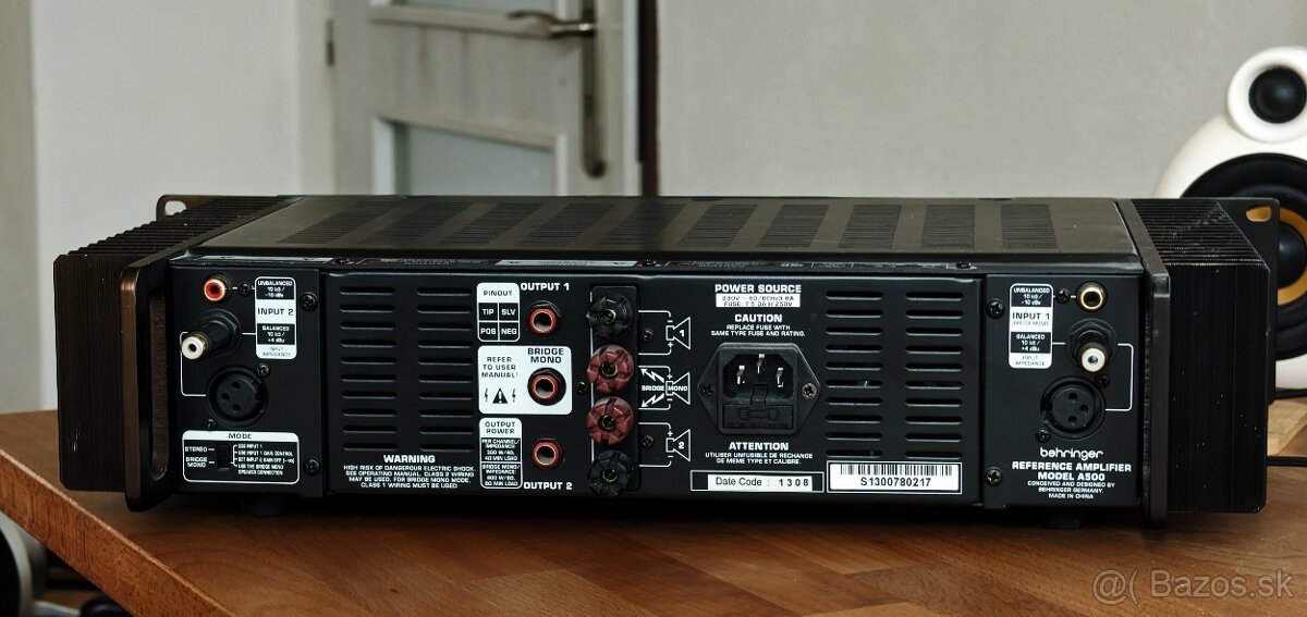 Behringer A500, 300w x 2 - 8