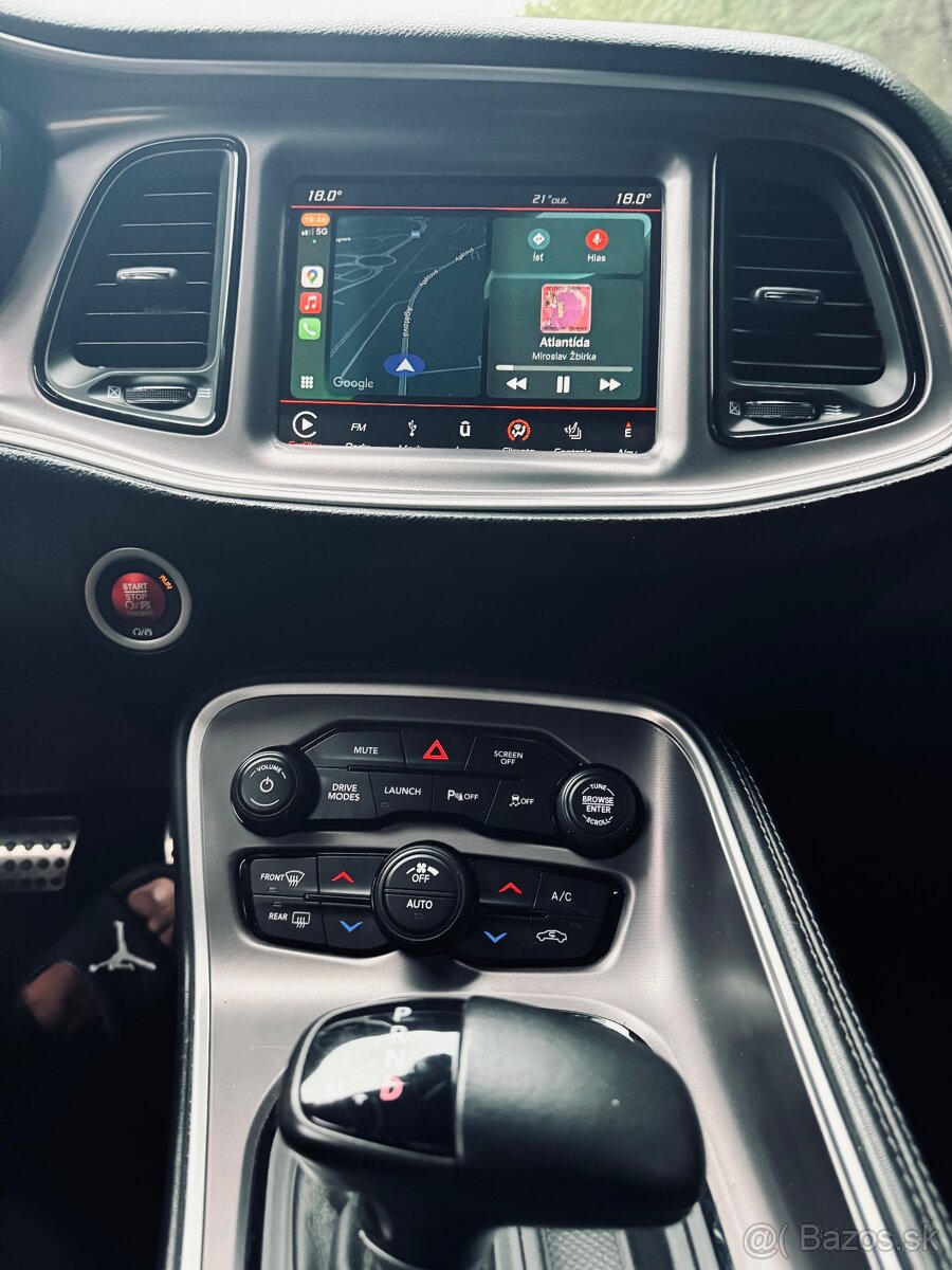 Dodge Challenger - 8