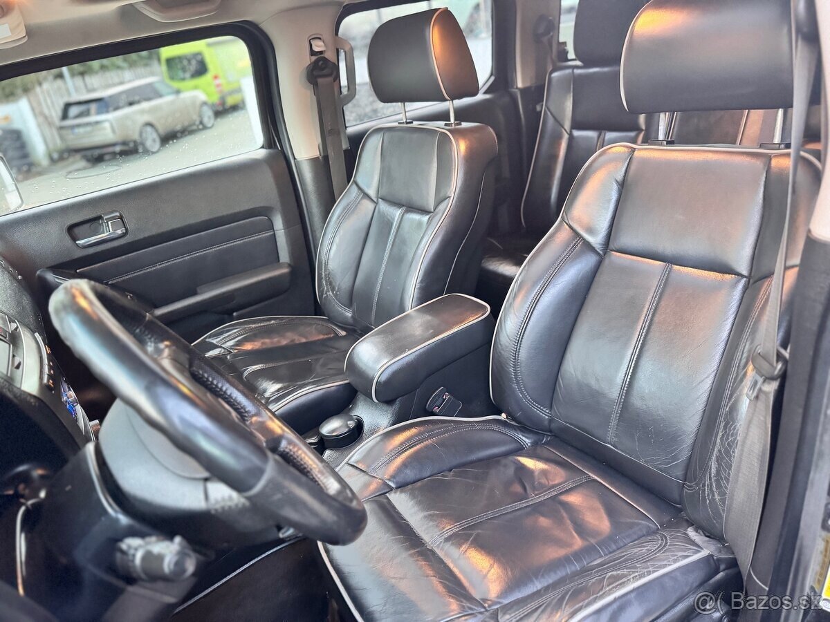 2009 Hummer H3T pickup - 8