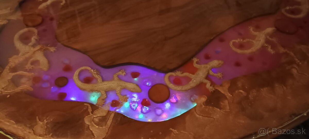 Epoxidovy stolik - 8