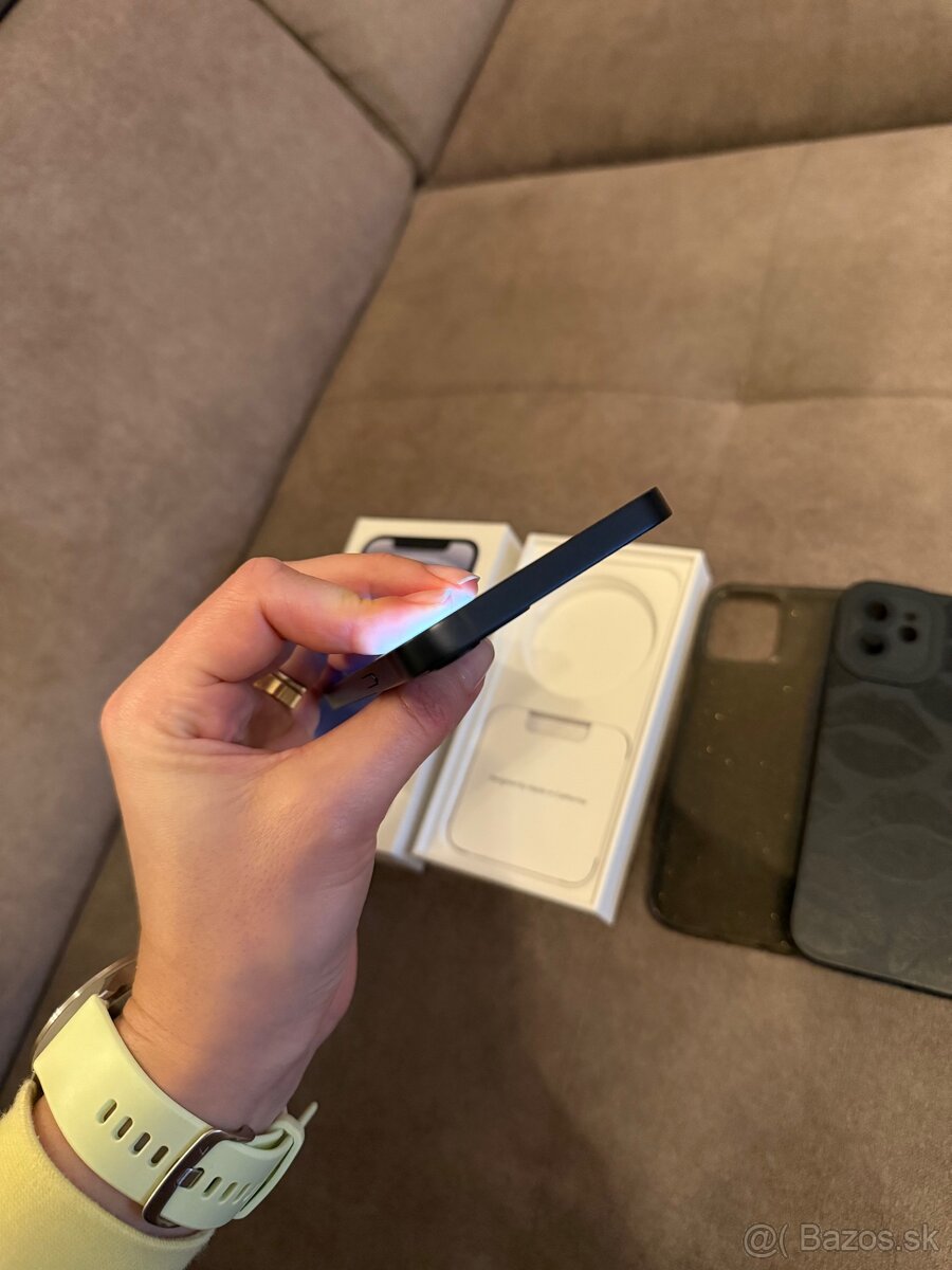 Apple iPhone 12 - TOP STAV - 8