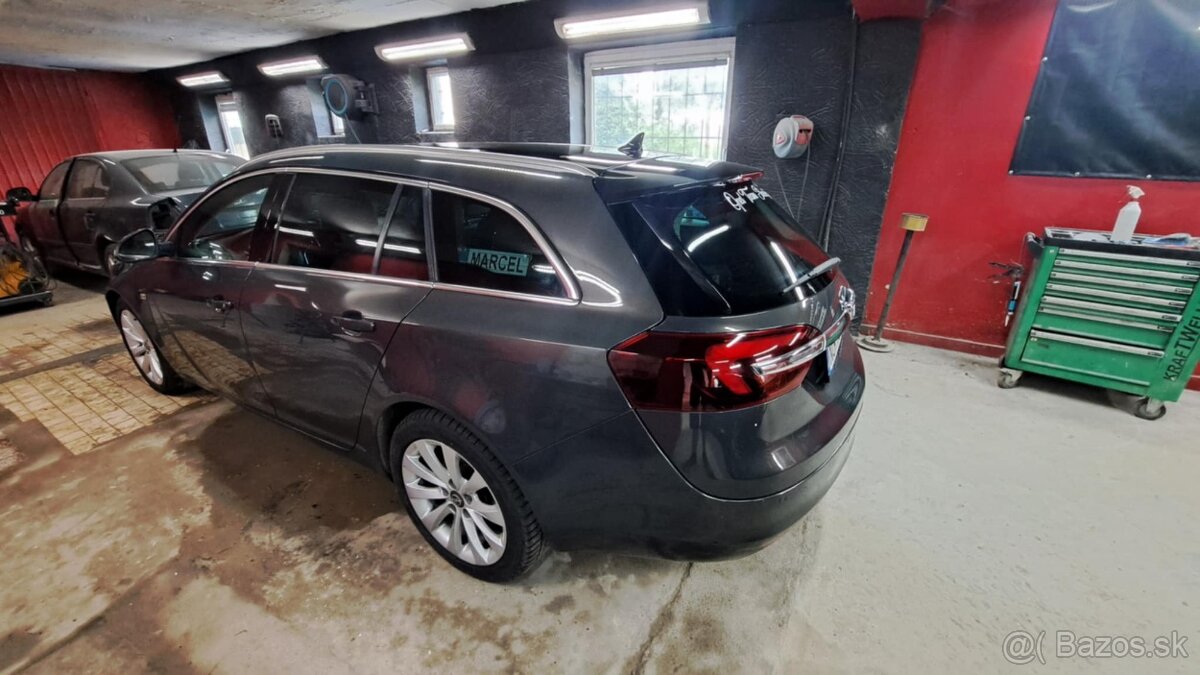 Opel Insignia ST - 8