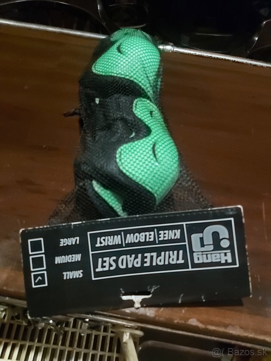 Hokejové ribano,korčule,chraniče,hokejky - 8