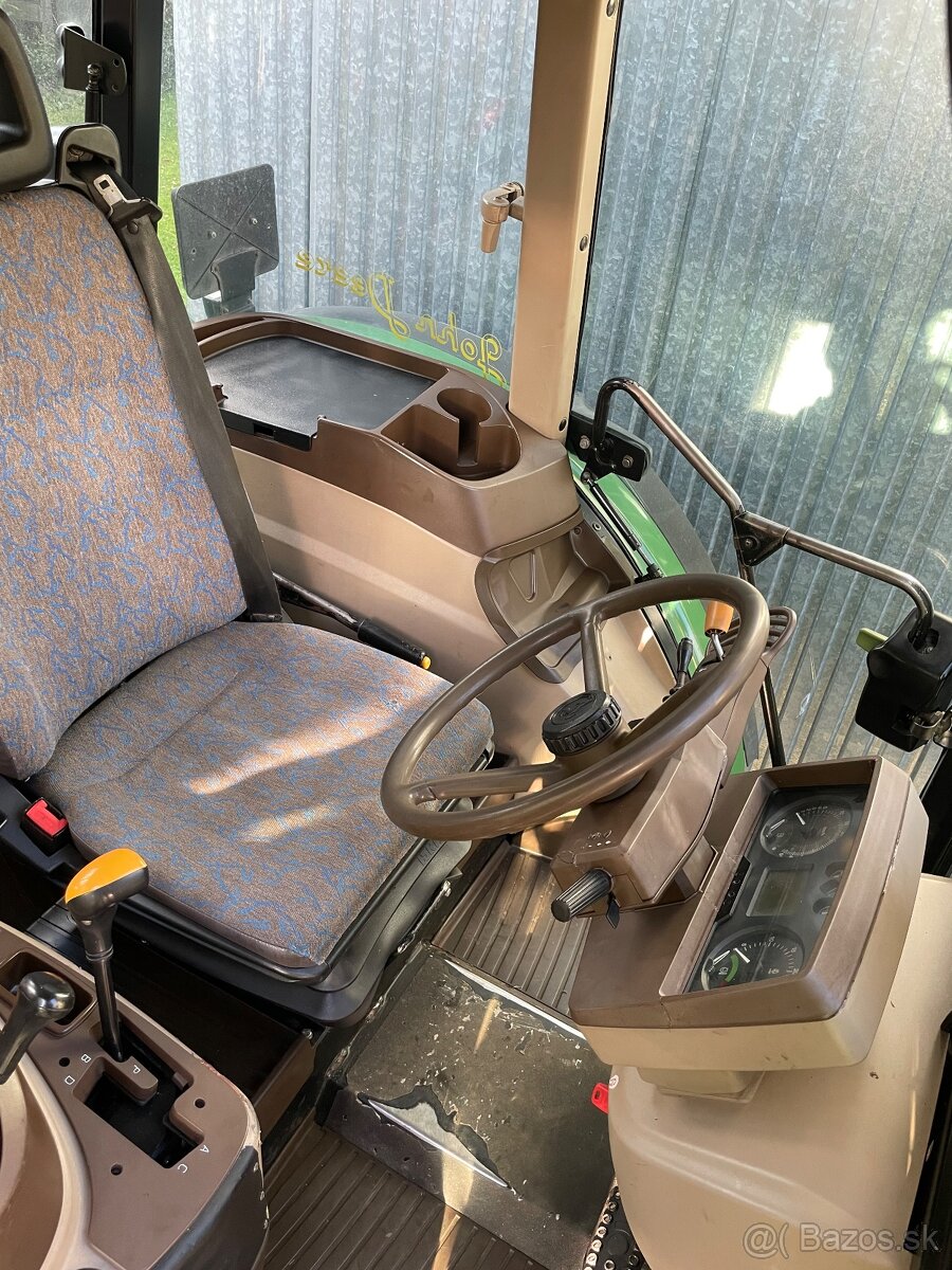Predám traktor JOHN DEERE 5820 - 8